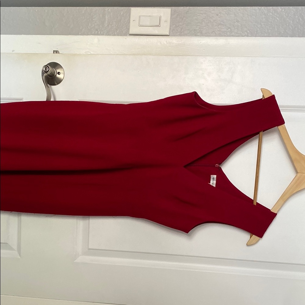 DRESS THE POPULATION Elegant Red Sleeveless Dress